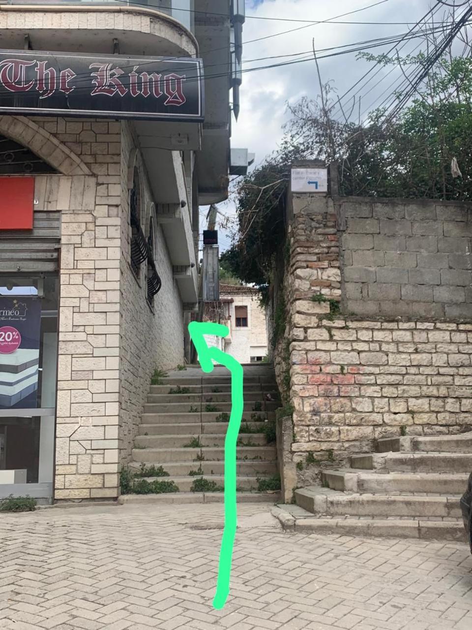 Flat In Berat'S Center Apartment Bagian luar foto