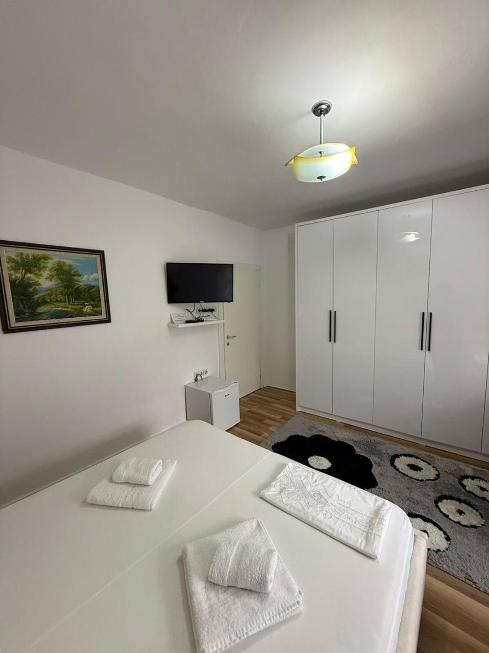 Flat In Berat'S Center Apartment Bagian luar foto