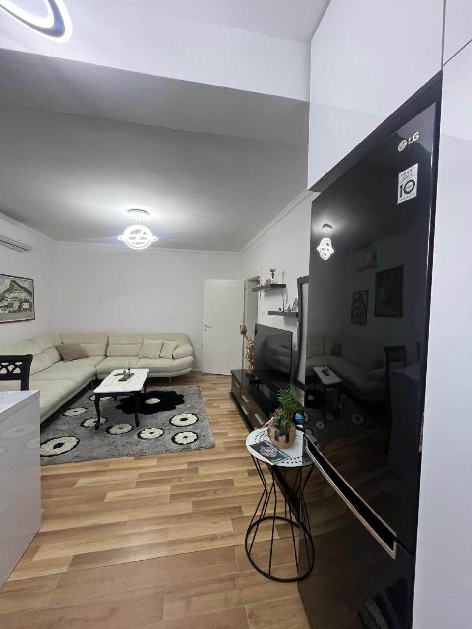 Flat In Berat'S Center Apartment Bagian luar foto